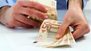 Επίδομα voucher 500 ευρώ σε γονείς, παππούδες και γιαγιάδες με taxisnet
