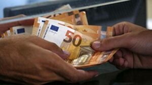 Βρέχει χρήματα για συνταξιούχους – Αναδρομικά μέχρι 15.000 ευρώ