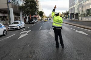 Νέος Κ.Ο.Κ: Ανατροπή με πρόστιμα – Πότε σου αφαιρούν το δίπλωμα