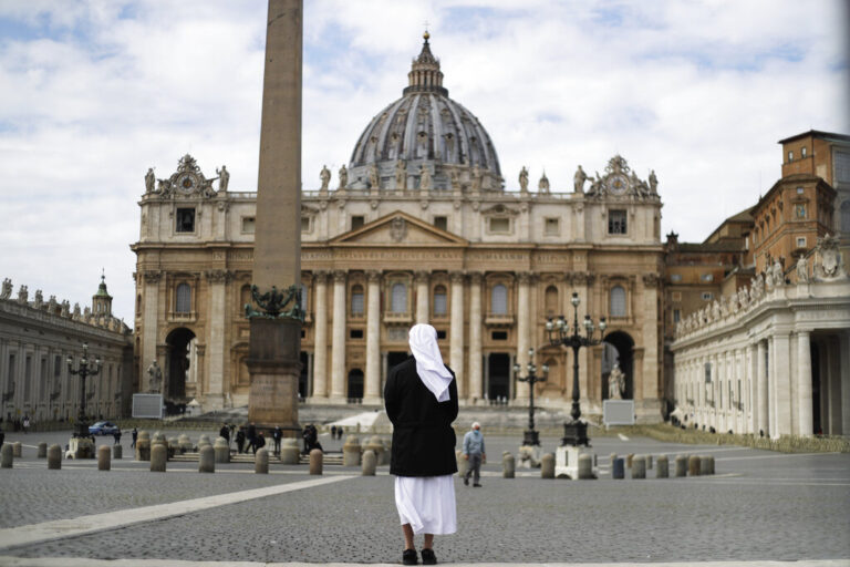 Πρωτοφανή καταγγελία εργαζομένων στα Μουσεία του Βατικανού