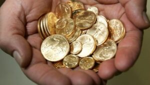 «Συναγερμός» με τις χρυσές λίρες – Τι συνέβη με τη πώλησή τους