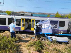 Χειροπέδες στον οδηγό του φορτηγού που συγκρούστηκε με τρένο στην Αυλίδα