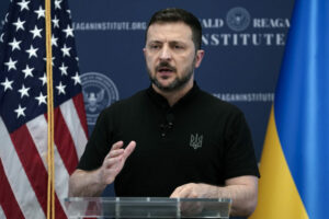 Άρχισε η έμπρακτη βοήθεια στην Ουκρανία από τις χώρες του ΝΑΤΟ