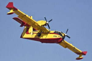 Ενισχύεται με επτά Canadair η Ελλάδα